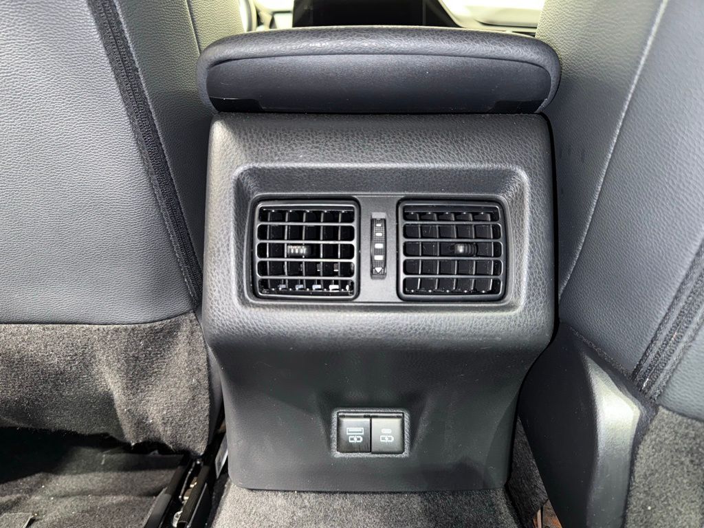 Thumbnail: 2025 Toyota Camry - 19