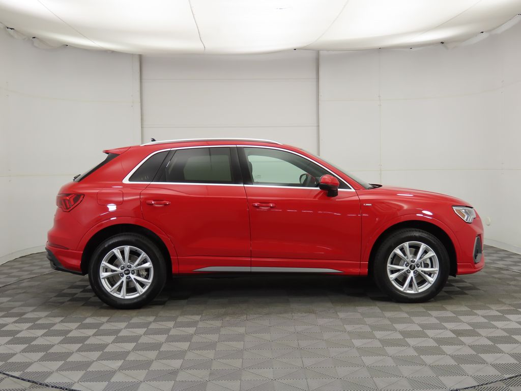 Thumbnail: 2025 Audi Q3 - 4