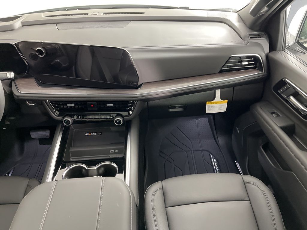 Thumbnail: 2026 Chevrolet Suburban - 17