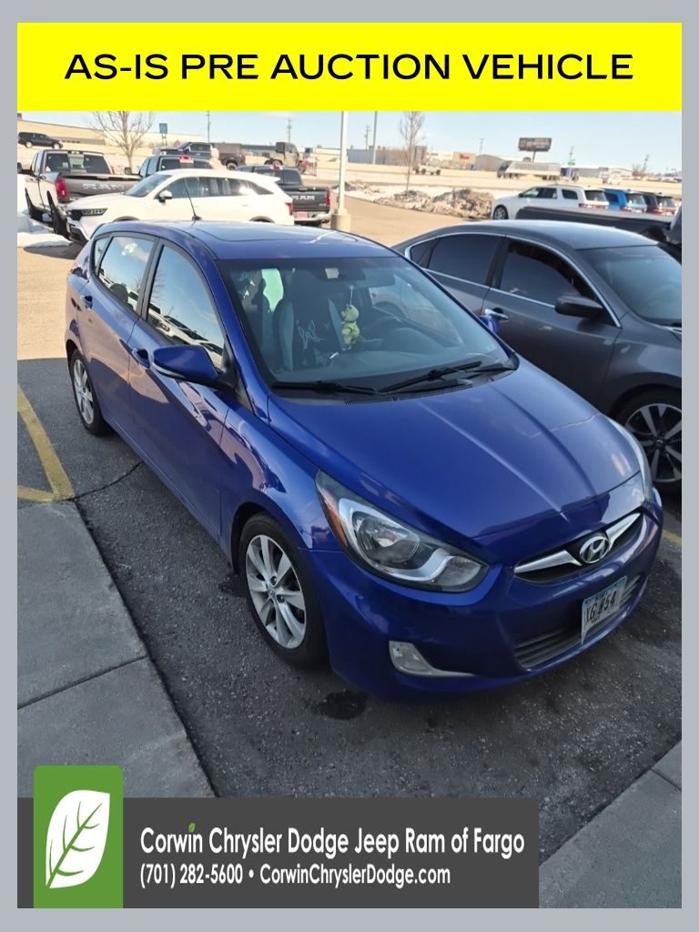 Marathon Blue Pearl 2013 Hyundai Accent SE 4-Door Hatchback FWD Hatchback Front-Wheel Drive 6-Speed Automatic Overdrive