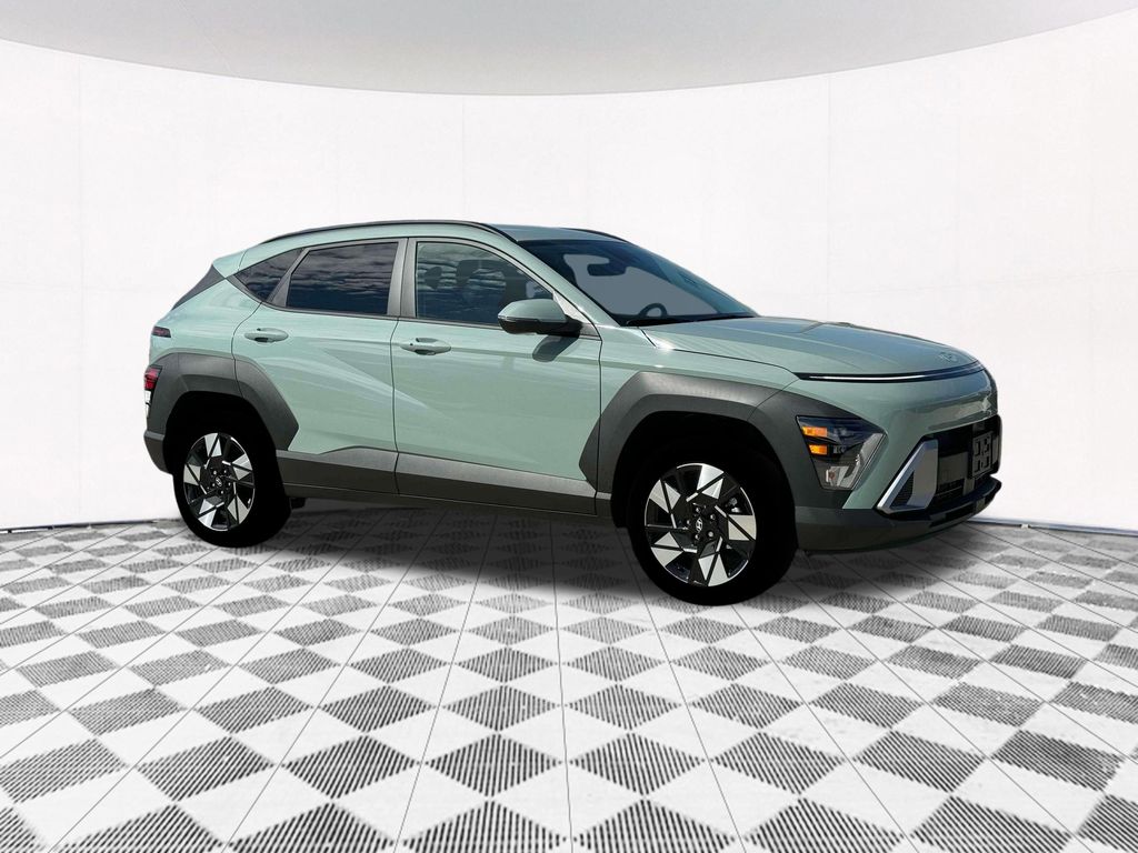 2025 Hyundai Kona SEL 10