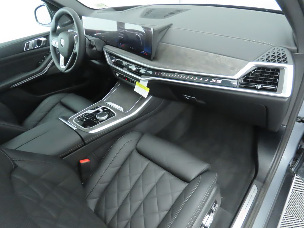 Thumbnail: 2026 BMW X5 - 19