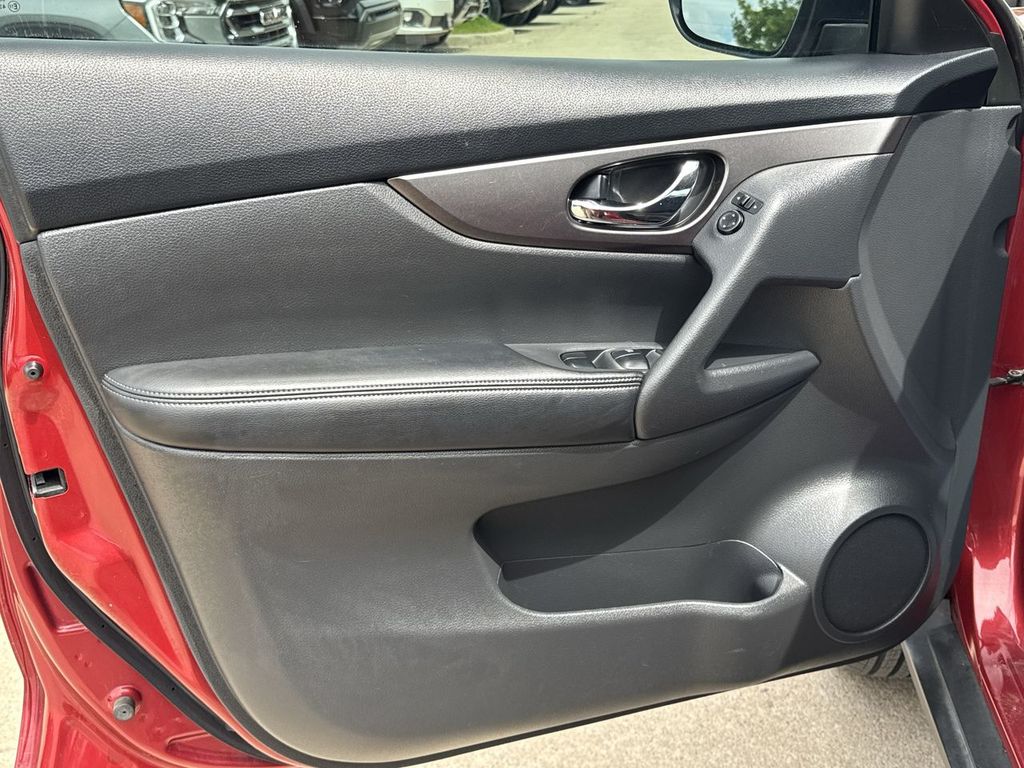 Used 2015 Nissan Rogue SUV