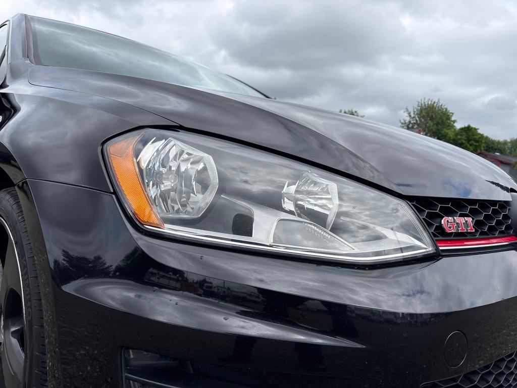 2015 Deep Black Pearl Volkswagen Golf GTI Autobahn FWD Hatchback