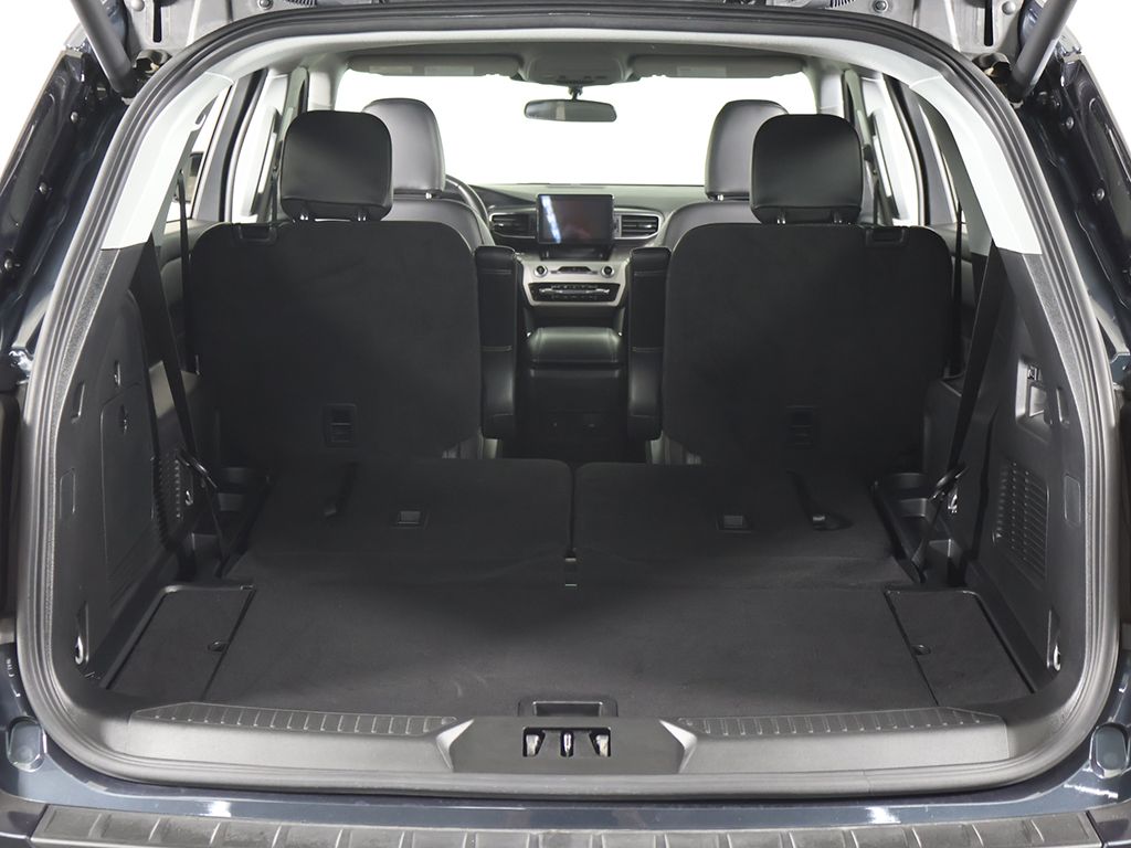 Used 2024 Blue Ford XLT image 19