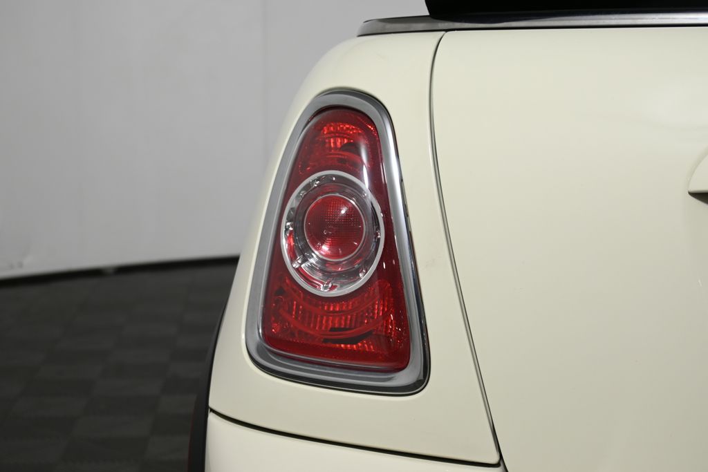 Thumbnail: 2015 MINI Cooper - 19