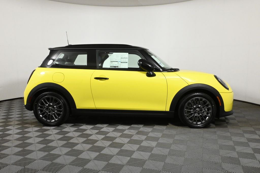 2025 MINI Cooper S 8