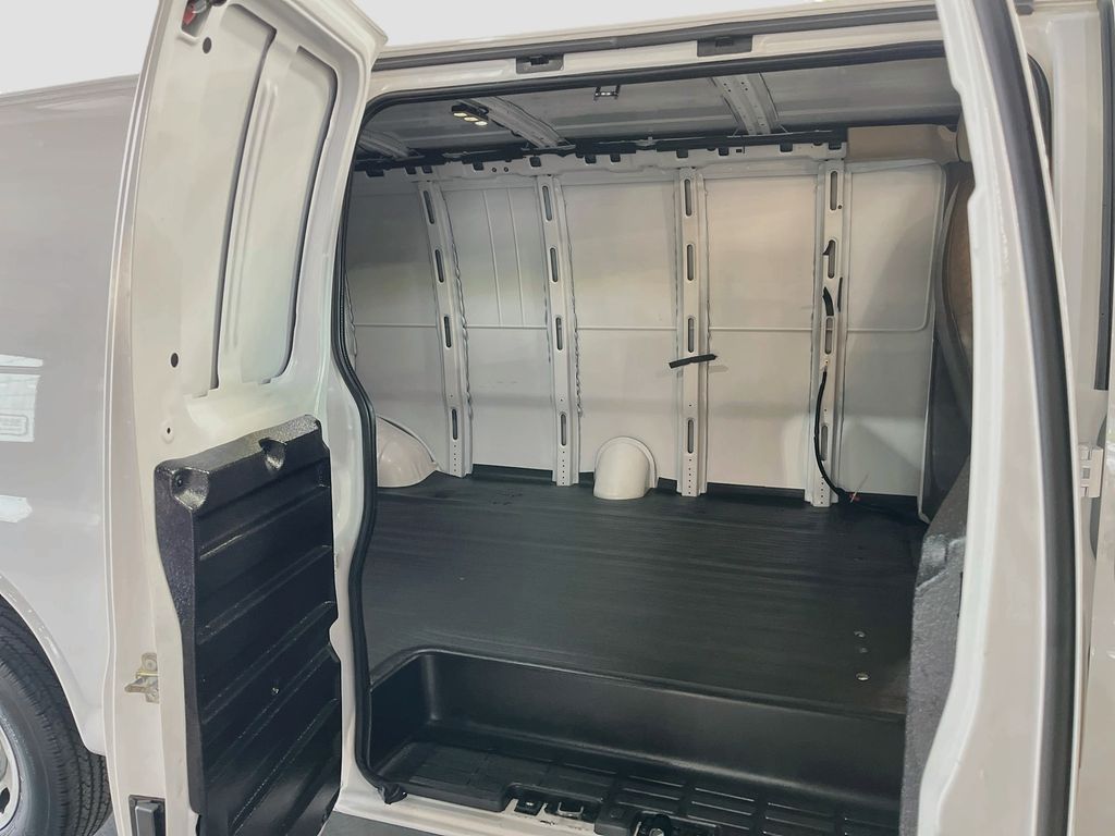 Used 2025 Summit White GMC Work Van image 24