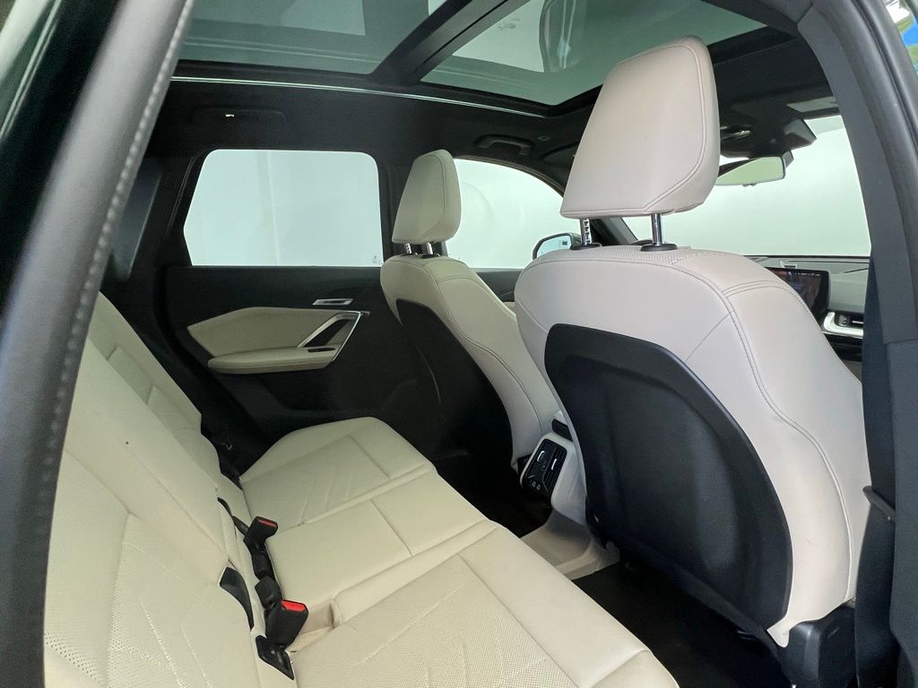 Thumbnail: 2025 BMW X1 - 8