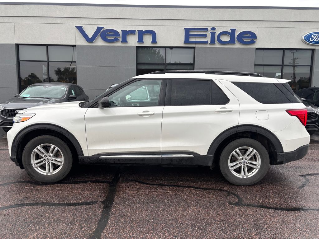 Star White Metallic Tri-Coat 2020 Ford Explorer XLT AWD SUV / Crossover All-Wheel Drive Automatic