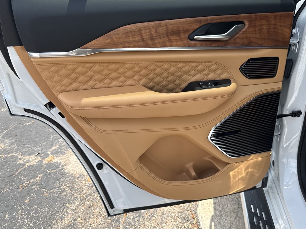 2025 Jeep Grand Cherokee Summit Reserve White at Victoria Chrysler Dodge Jeep Ram