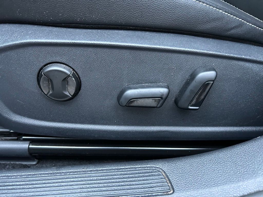 Thumbnail: 2024 Volkswagen Jetta - 15