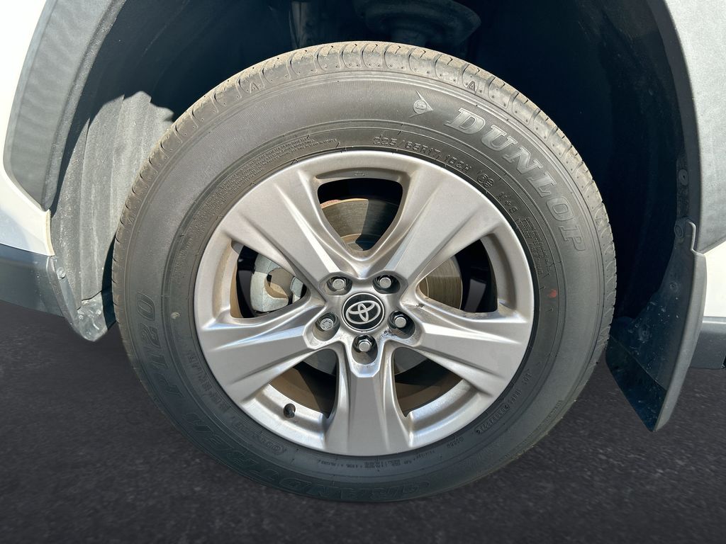 Thumbnail: 2024 Toyota RAV4 - 10