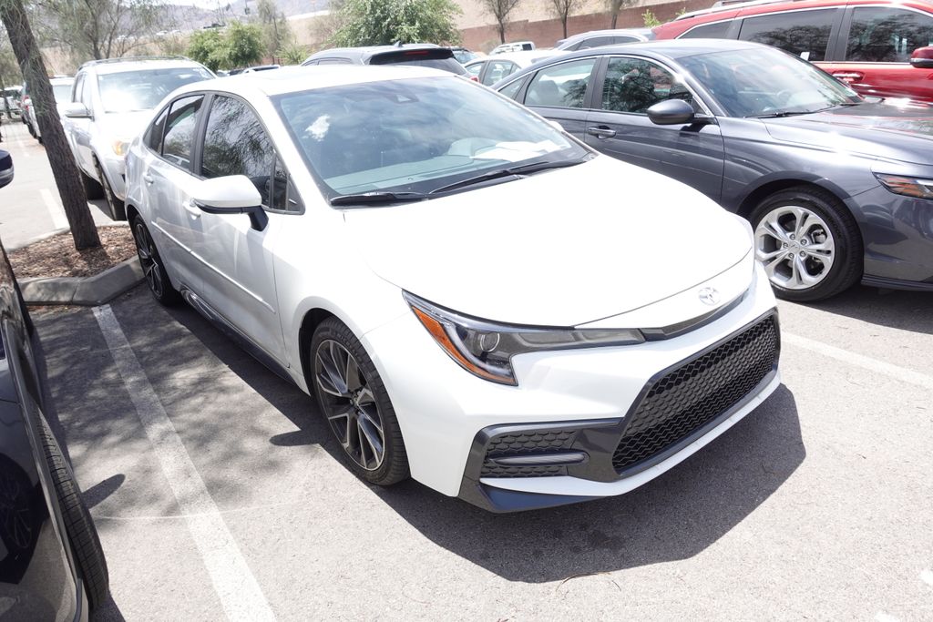 2020 Toyota Corolla SE AT's photo
