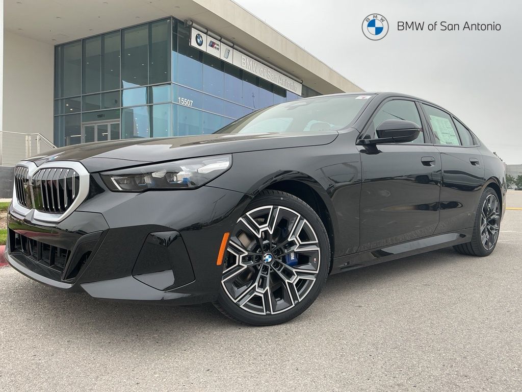 Black Sapphire Metallic 2026 BMW 5 Series 530i RWD Sedan Rear-Wheel Drive 8-Speed Automatic