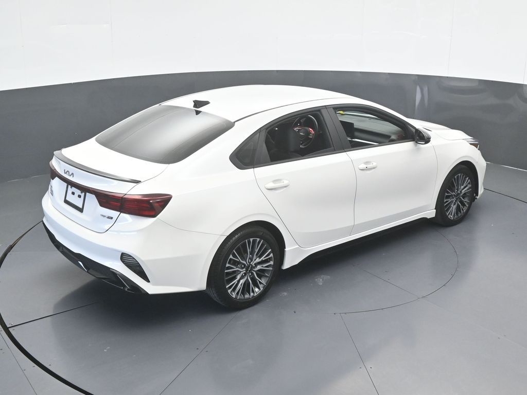 Used 2024 Snow White Pearl Kia GT-Line image 50