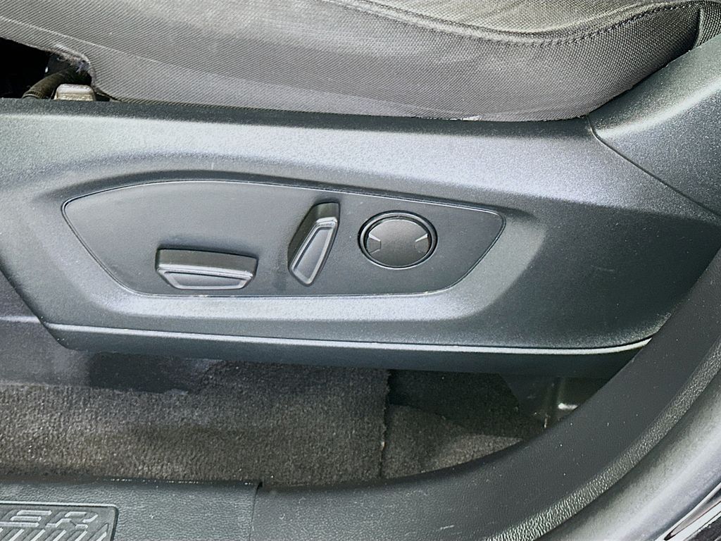 FordExplorer21