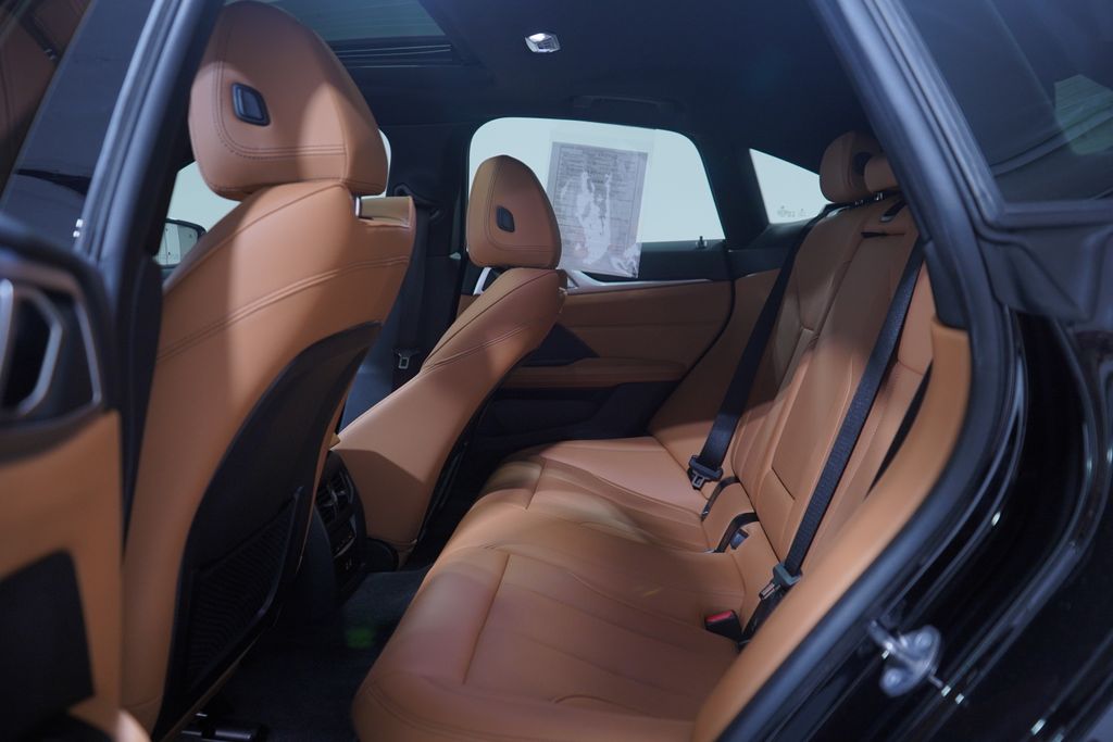 2023 BMW i4 eDrive40 9