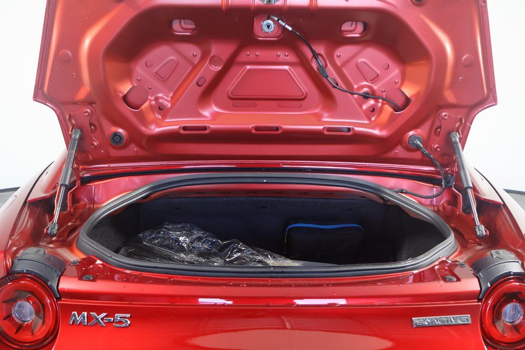 2025 Mazda MX-5 Miata Grand Touring 9