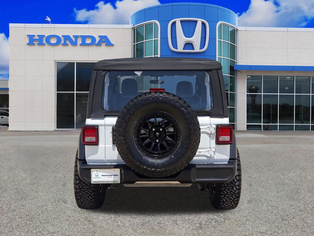 Used 2025 Jeep Wrangler SUV