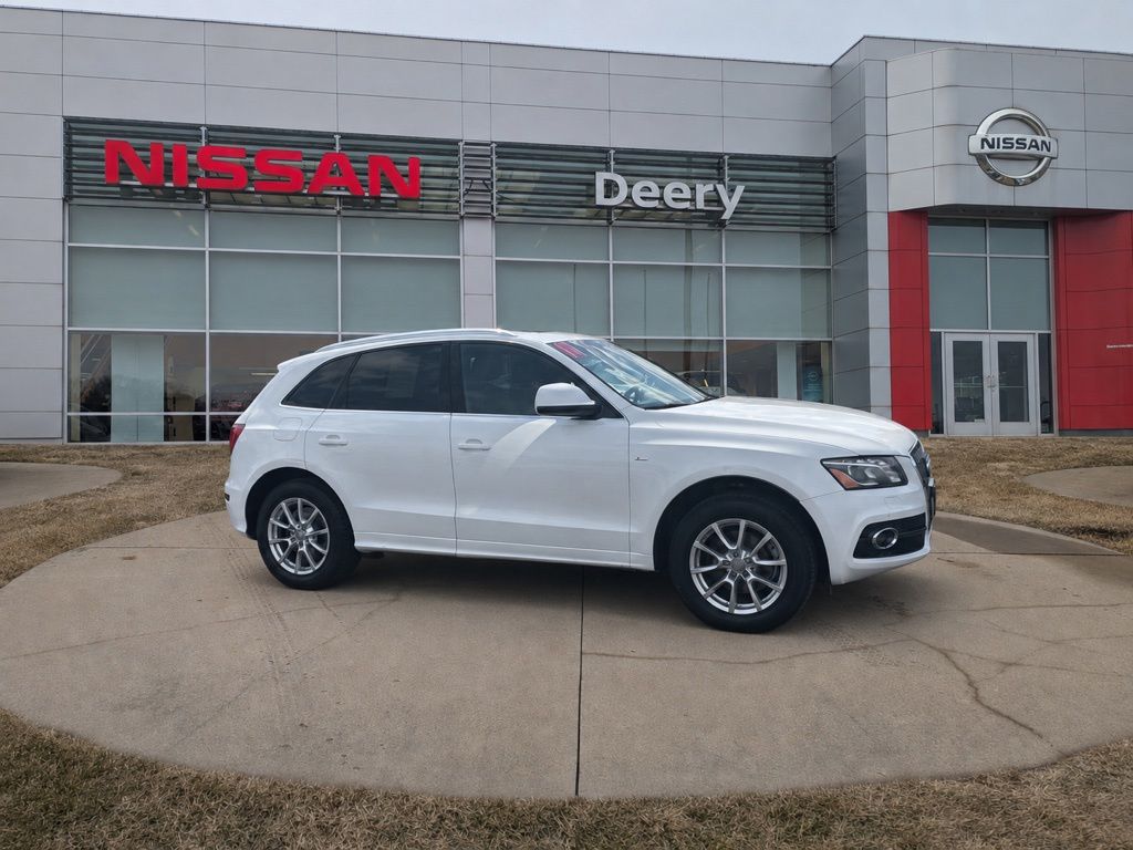 2011 Audi Q5 3.2 quattro Premium Plus