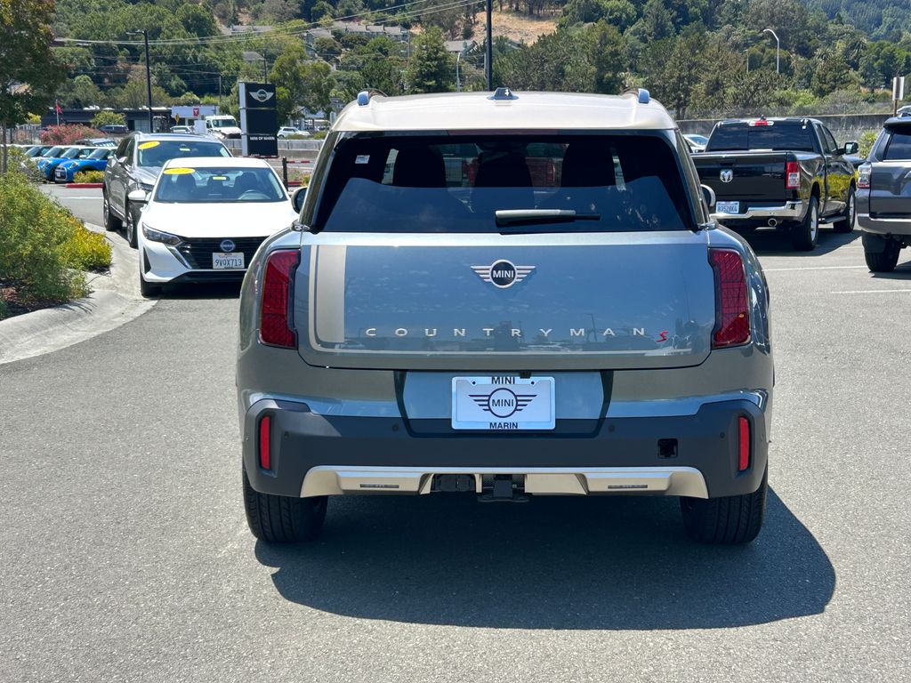 Thumbnail: 2027 MINI Cooper Countryman - 4