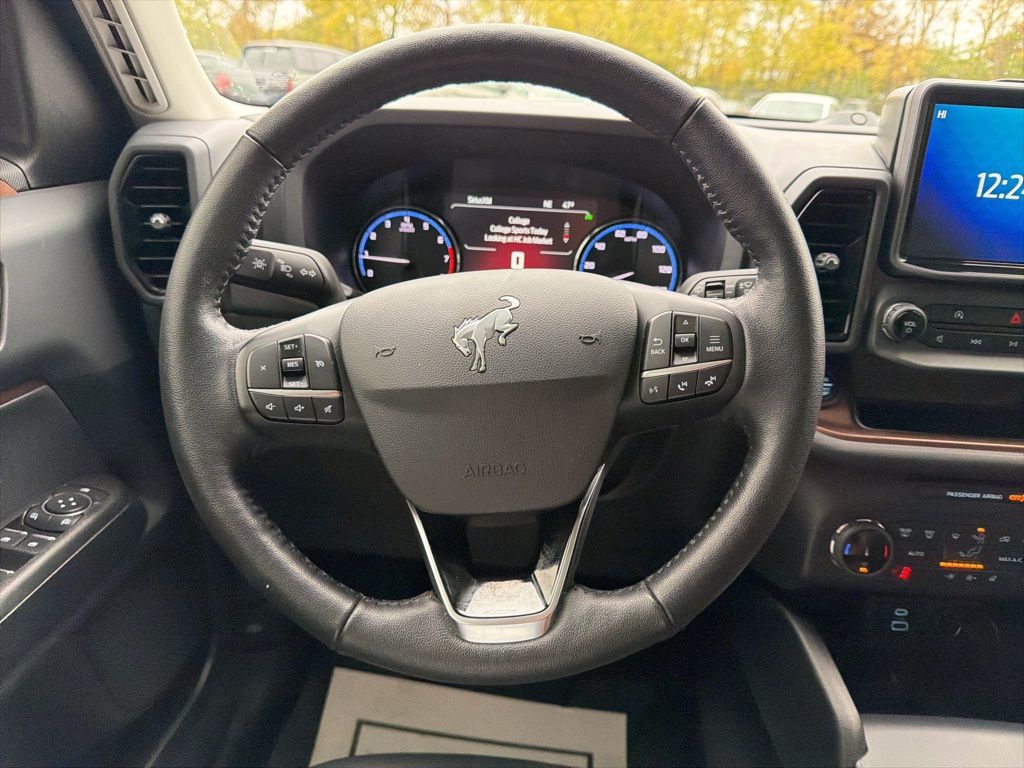 Thumbnail: 2022 Ford Bronco Sport - 12