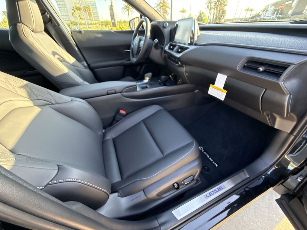 Thumbnail: 2026 Lexus UX - 15