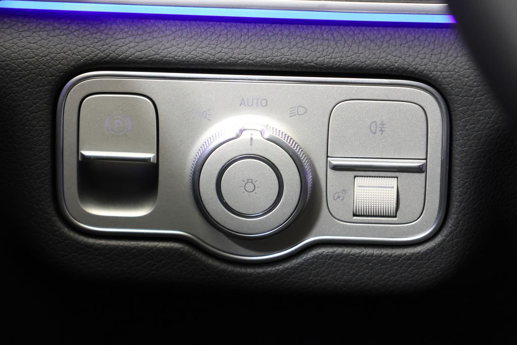 Thumbnail: 2026 Mercedes-Benz GLE - 19