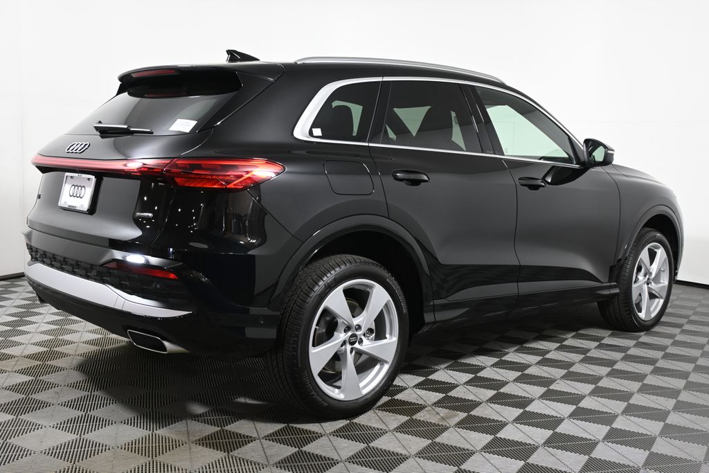 Thumbnail: 2025 Audi Q5 - 7