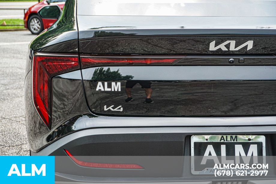 2025 Kia K4 LXS - Photo 13
