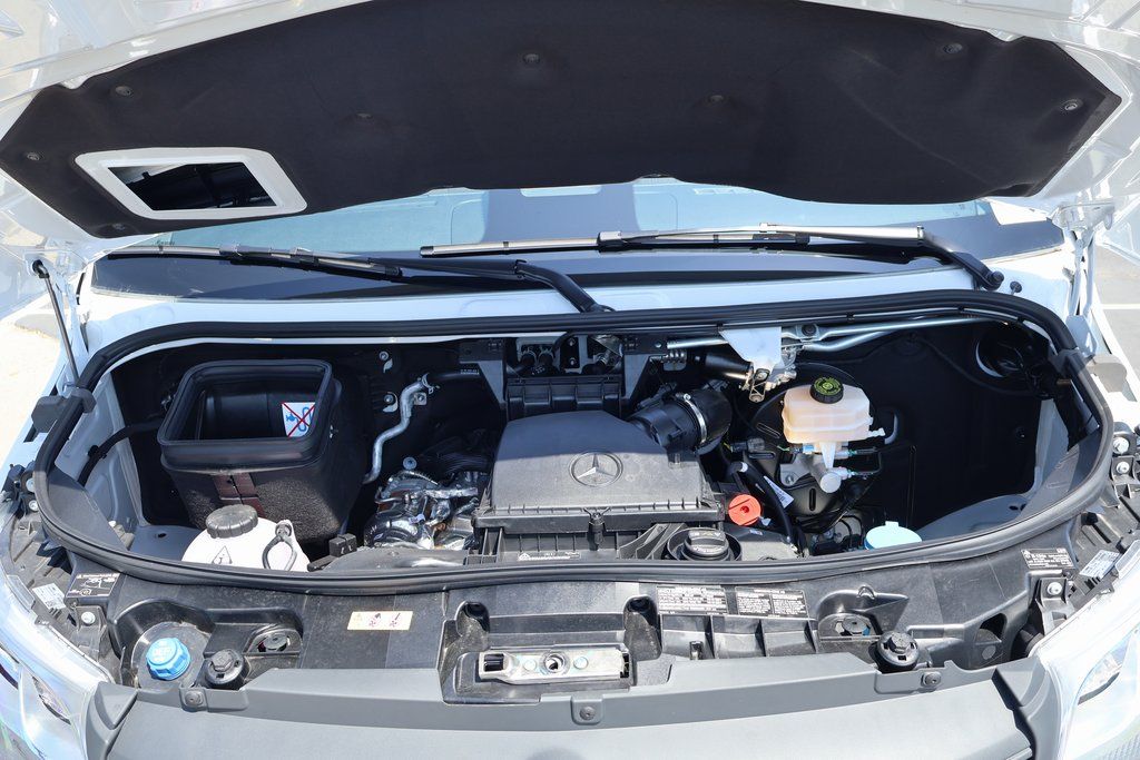 Thumbnail: 2025 Mercedes-Benz Sprinter - 9