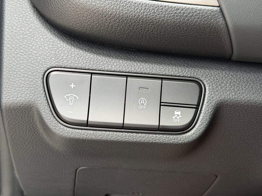 new 2026 Kia Seltos car, priced at $25,286