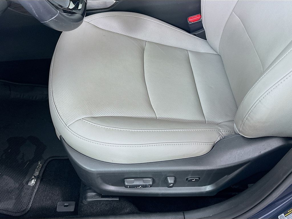 Thumbnail: 2015 Kia Optima - 18