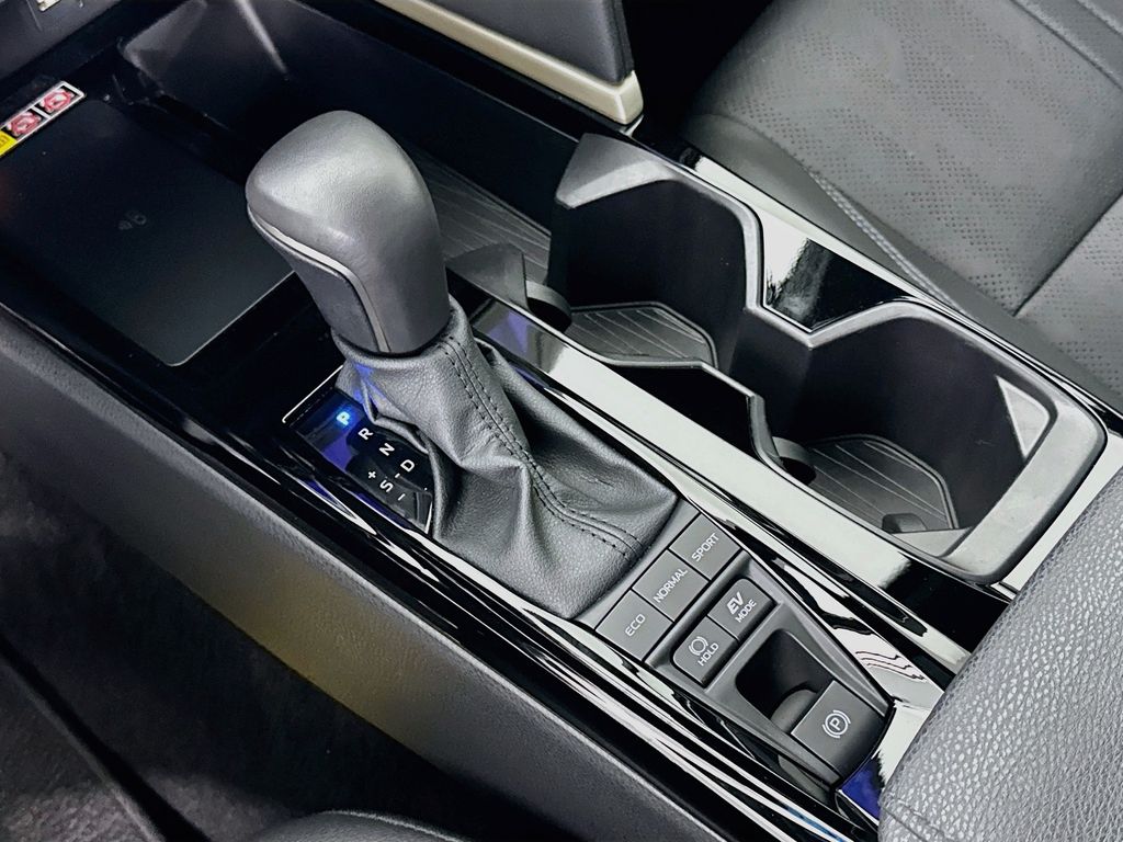 Thumbnail: 2026 Toyota Camry - 16