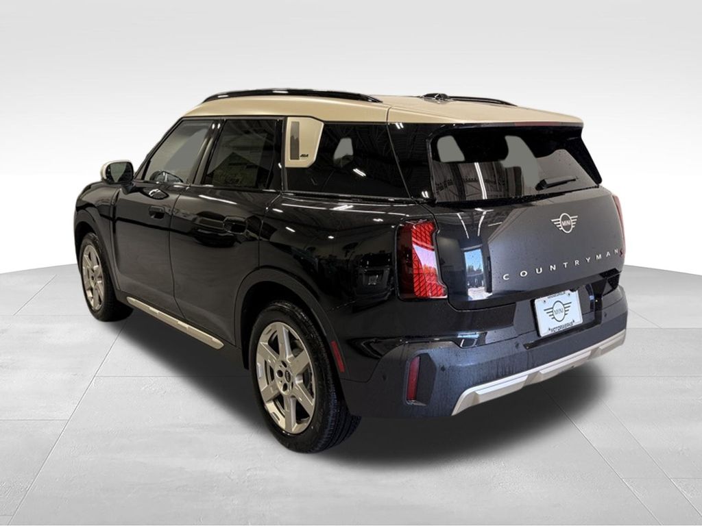 Thumbnail: 2027 MINI Cooper Countryman - 3