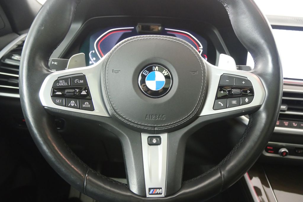 Thumbnail: 2022 BMW X5 - 21