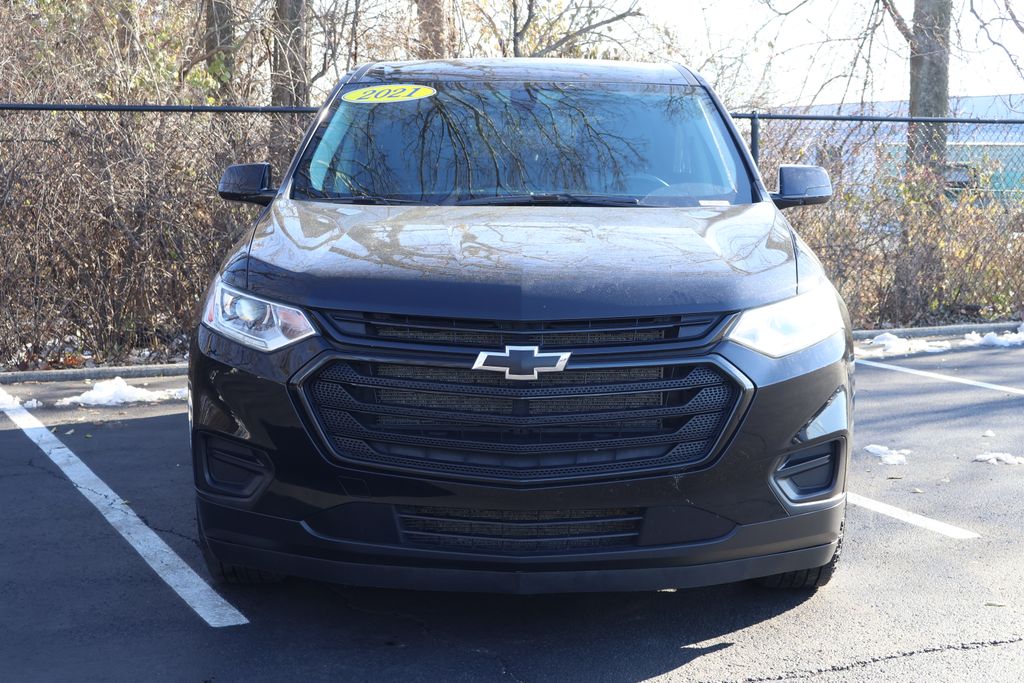 Thumbnail: 2021 Chevrolet Traverse - 2