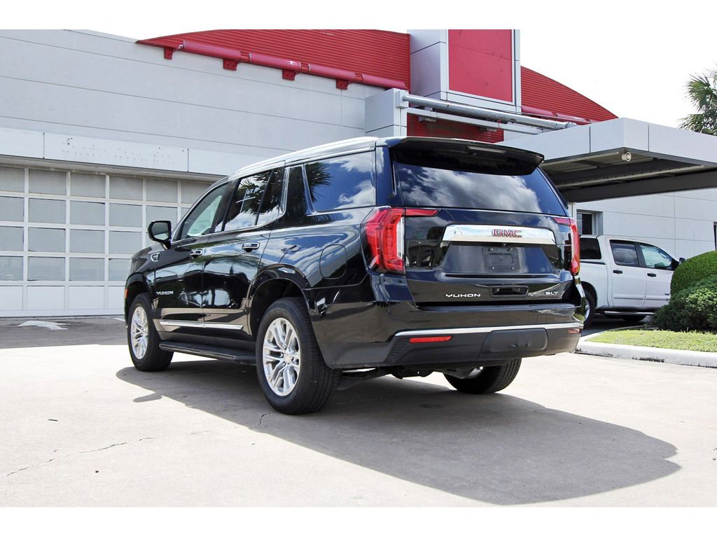 2024 GMC Yukon SLT - 2