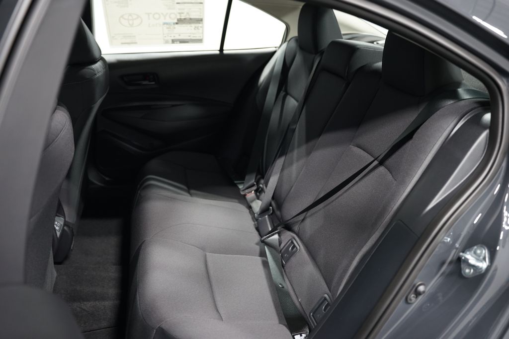 2025 Toyota Corolla LE 28