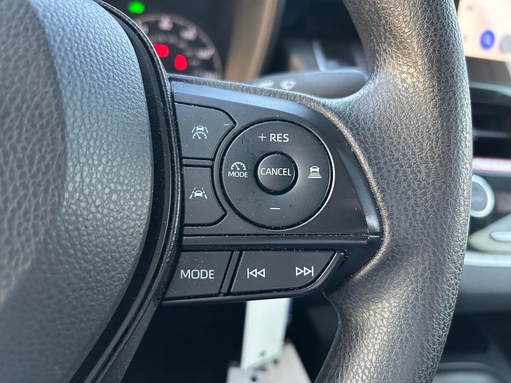 Thumbnail: 2025 Toyota Corolla - 18