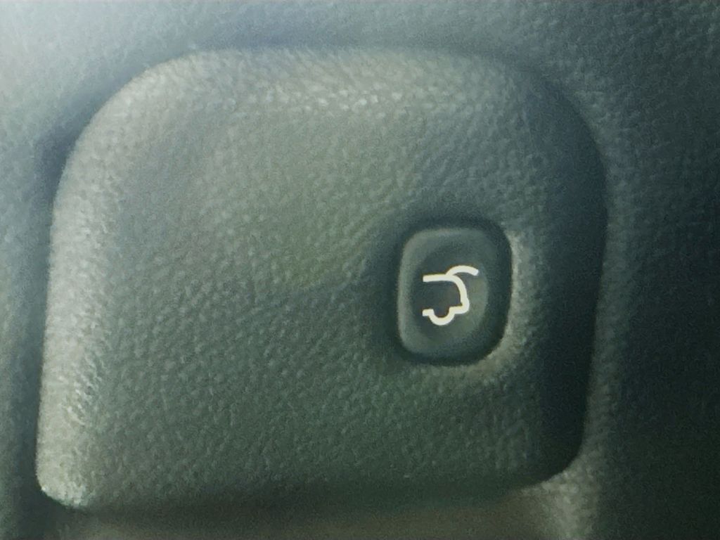 Used Car 2020 Jeep Grand Cherokee  Overland For Sale Under $30,000 In Austin, Texas