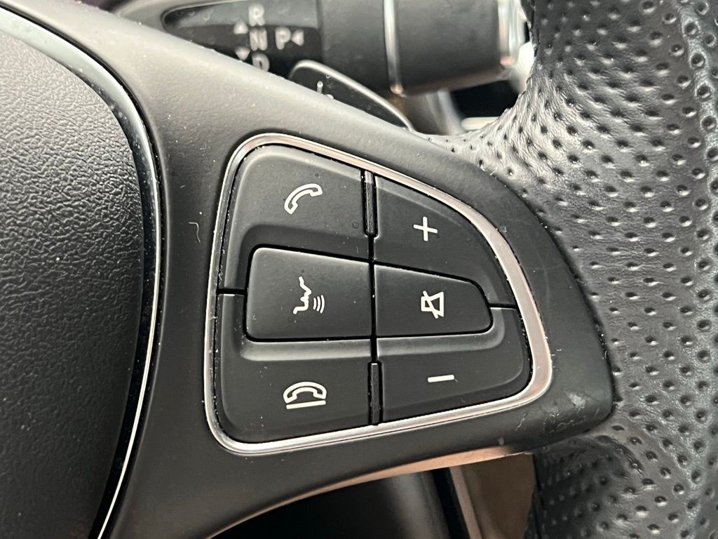 Thumbnail: 2018 Mercedes-Benz C-Class - 18