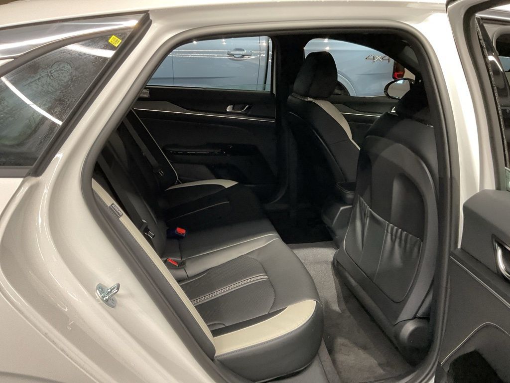 New 2026 White Kia GT-Line image 21