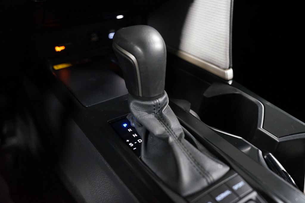 Thumbnail: 2025 Toyota Camry - 22