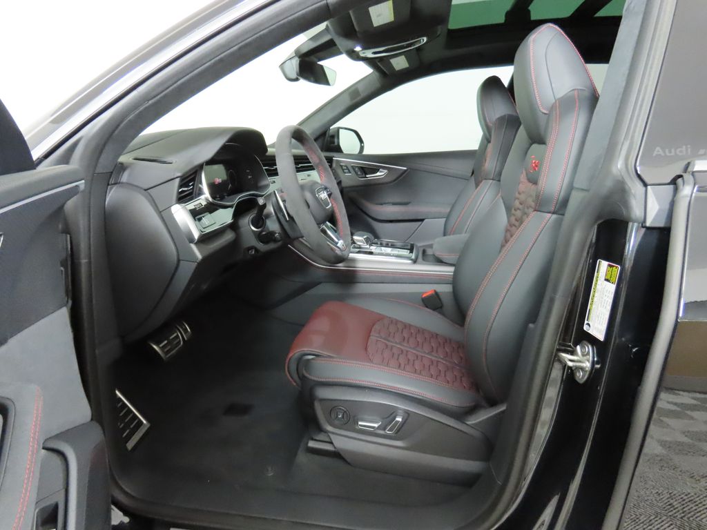 2025 Audi RS Q8 4.0T 17