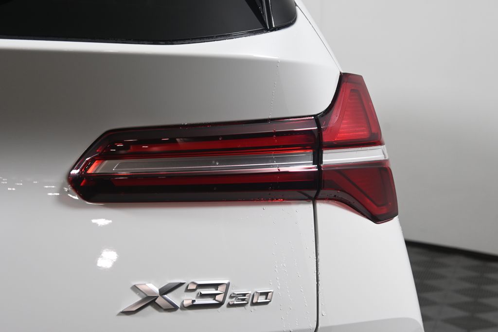 Thumbnail: 2026 BMW X3 - 13