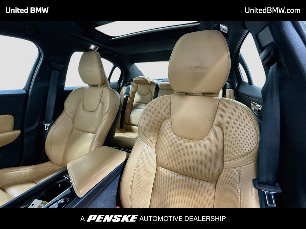 Thumbnail: 2020 Volvo S60 - 12