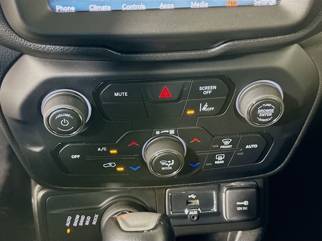 Thumbnail: 2021 Jeep Renegade - 16