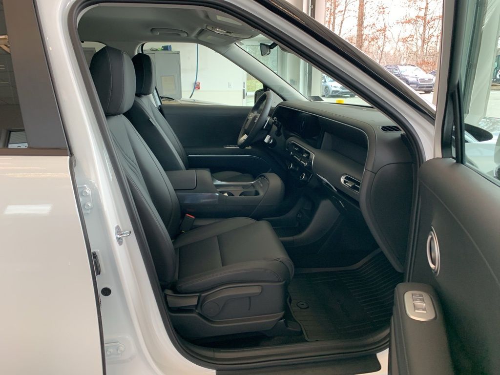 New 2026 White Hyundai SEL image 20
